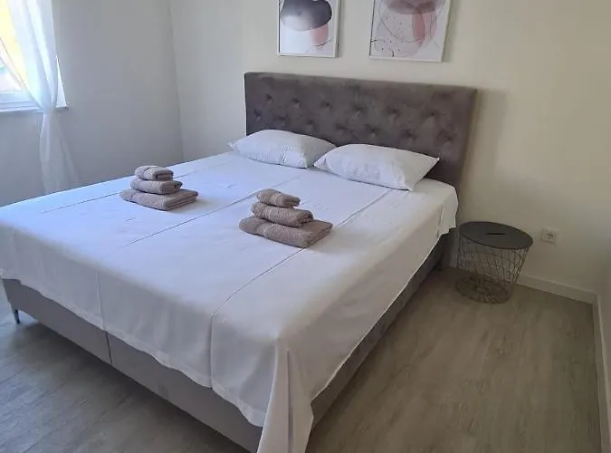 Blue Sky By Pag Tours * Pag Town