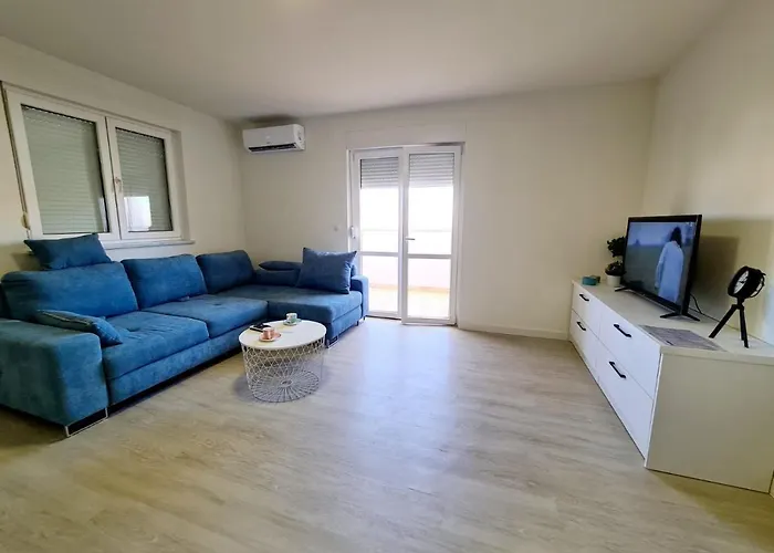 Blue Sky By Pag Tours *