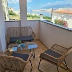 Διαμέρισμα Blue Sky By Pag Tours *
