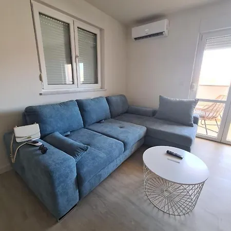 Apartment Blue Sky Pag Town