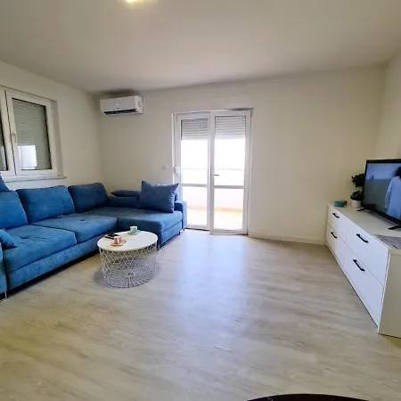 Blue Sky By Pag Tours *