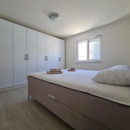 Blue Sky Apartment