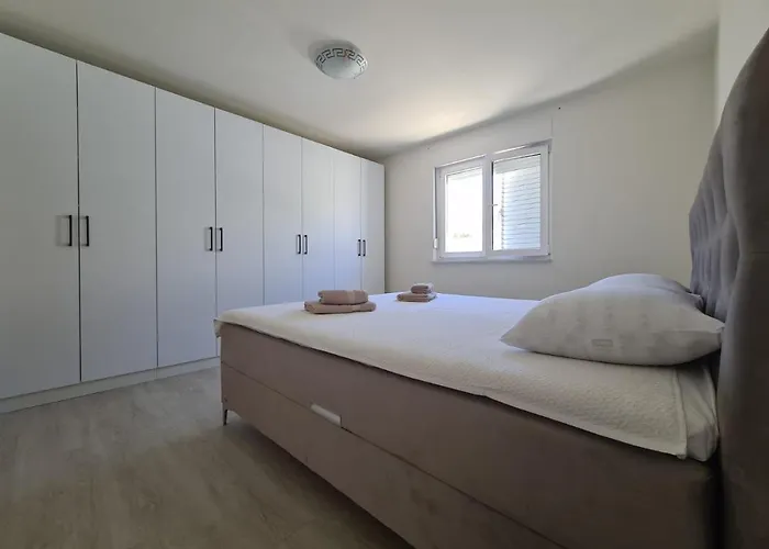 Blue Sky By Pag Tours Apartman